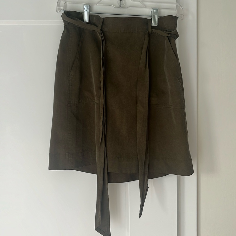 LOFT hunter green women’s tie skirt, elastic waist